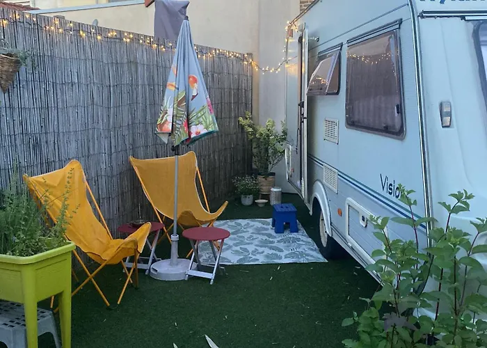 Gardencaravan Near Ghent In Green Area